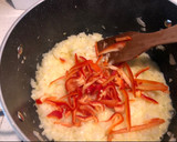 Foto del paso 2 de la receta: Carne guisada con zanahorias