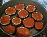 Foto del paso 3 de la receta: Mini pizzas con base de berenjena
