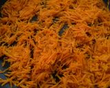 A picture of step 4 of Stuffed carrot paneer paratha.