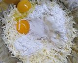 Hình bước làm 1 của món Bánh khoai mì bào sợi nướng
