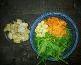 Foto langkah ke 2 dari resep Tumis Kangkung Sederhana.