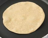 A picture of step 1 of Cheese vegetables roll.