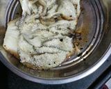 A picture of step 1 of Baingan ka bharta.
