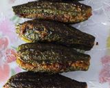 A picture of step 9 of Bharwa karela.