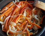 Foto del paso 5 de la receta: Fajitas de Pollo "Pizza Style"