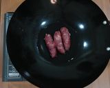 香腸炒高麗菜的食譜步驟1照片