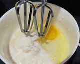 A picture of step 4 of Oreo cheese cake.