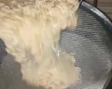 A picture of step 3 of Onion noodles🍜 🧅.