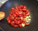 Une image de l'étape 4 de Linguines rouges au bouillon de moules, tomates, mascarpone et Gorgonzola.