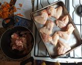 Foto del paso 1 de la receta: Alitas al horno + Sopa = Almuerzo p/ti, y cena para el perro 🐶