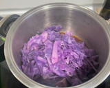 Foto del paso 7 de la receta: Lombarda con pasas y piñones