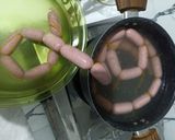 Foto langkah ke 8 dari resep Homemade Chicken Bratwurst.