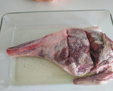 Foto del paso 1 de la receta: Pierna de cordero asado con patatas a lo pobre