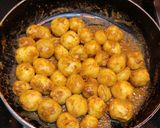 A picture of step 4 of Dry Spicy Baby Potatoes.