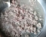 A picture of step 4 of Spicy Pork Sausage Salad.