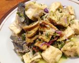 Foto langkah ke 6 dari resep Lauk 1 (ayam cabe ijo, tahu+ikan asin cabe ijo dan cah kangkung).