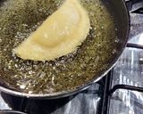 Foto del paso 1 de la receta: Quesadillas fritas de queso con chorizo