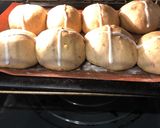 A picture of step 4 of Hot Cross Buns.