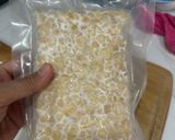 Hình bước làm 1 của món Bánh Hỏi Tempeh Cuốn Lá Lốt Chay