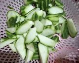 Foto langkah ke 1 dari resep Tumis oyong simpel.