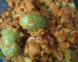 A picture of step 7 of Gum berry (gunda) and raw mango sabji.