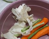 Foto langkah ke 1 dari resep Sayur sop bakso.