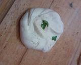 A picture of step 4 of Chicken kachori.