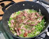 Une image de l'étape 10 de Torsades rouges au lard, petits pois et Boursin®️.