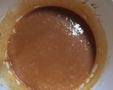 Foto langkah ke 4 dari resep Bolu Karamel / Sarang Semut.