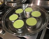 Foto langkah ke 3 dari resep Green Velvet Cup CakeGluten Free.