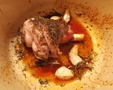 Une image de l'étape 3 de Souris d'Agneau confite au Miel et Thym.