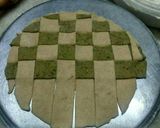 A picture of step 3 of Paneer chatai prantha.