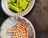 A picture of step 1 of THECHA (Kolhapur Thecha).