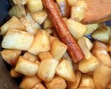 Foto del paso 1 de la receta: Avena con manzana caramelizada, nueces y arándanos