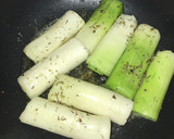 Foto del paso 6 de la receta: Puerros al whisky con miel en estuche vapor Lekue