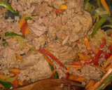 Foto del paso 4 de la receta: Spaghettis con vegetales salteados y atún