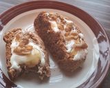 Foto del paso 3 de la receta: Tostadas con queso crema y nueces