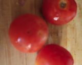 A picture of step 1 of Tomato garlic chutney.