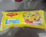 A picture of step 4 of Onion and potato Maggi.