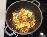 Foto del paso 3 de la receta: Guiso de bacalao y alcachofas