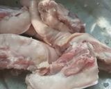 รูปขั้นตอนการทำที่ 1 ของ หางหมูต้มน้ำปลา🐖🐷