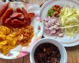 รูปขั้นตอนการทำที่ 6 ของ ข้าวคลุกกะปิ (เนื้อสามชั้นหวาน)
