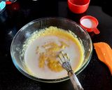 A picture of step 3 of Mango Suji Cake.