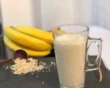 Une image de l'étape 2 de Smoothie à la banane et aux flocons d'avoine.