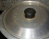 A picture of step 1 of Mash ki shahi daal.
