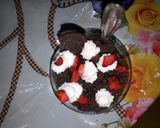 A picture of step 6 of Strawberry truffle.