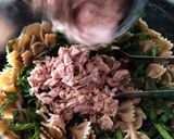 Foto del paso 5 de la receta: Ensalada con pasta farfalle integral, tomates secos, queso feta y más 😉💓