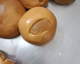 A picture of step 4 of Besan ladoo.