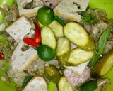 Hình bước làm 3 của món Nem Chả Tré Trộn