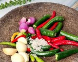 Foto langkah ke 4 dari resep Ayam goreng pedas/chili padi.
